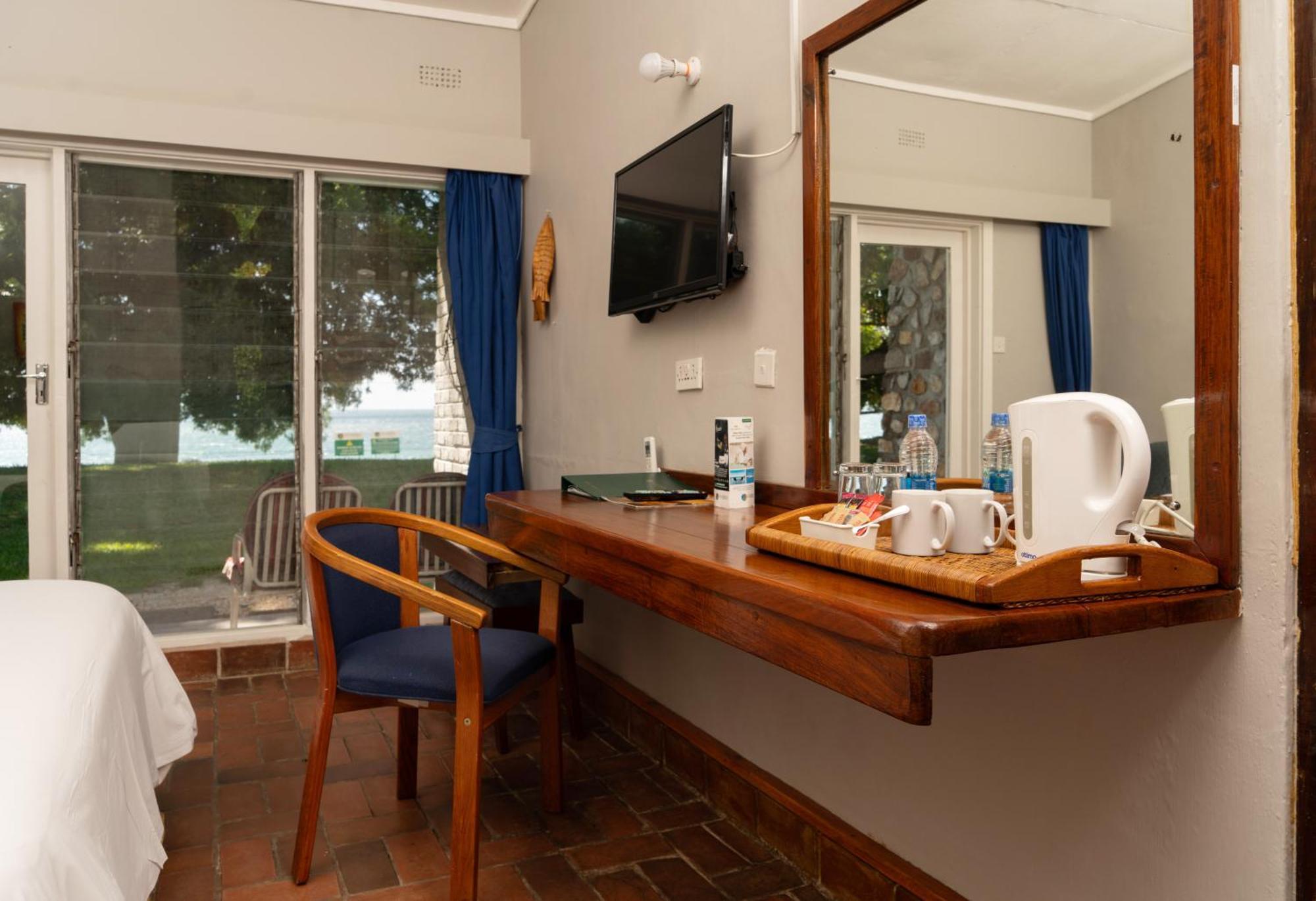 Hotel Sunbird Chintheche Nkhata Bay Exterior foto