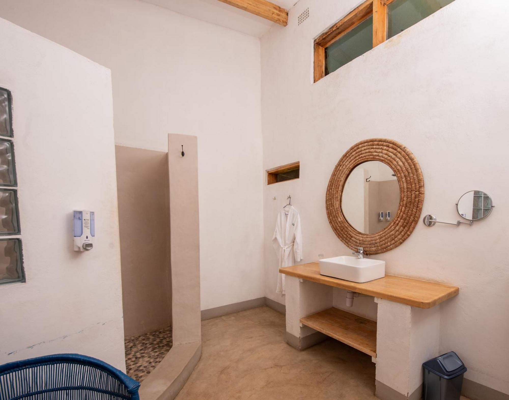 Hotel Sunbird Chintheche Nkhata Bay Exterior foto